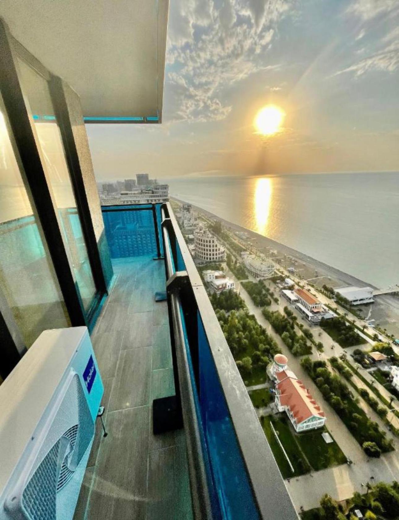 Orbi City Batumi Star Aparthotel Exterior foto